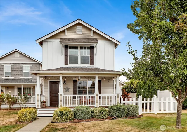 Single family home for sale at 1115 Ash St, Lynden, WA 98264 | MLS# NWM2583609