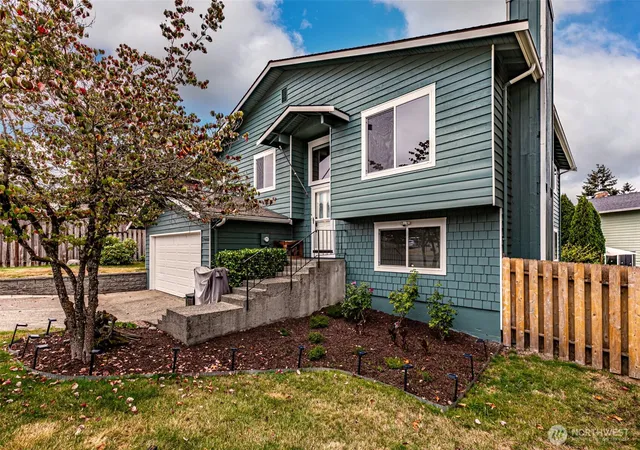 Photo 1 of Single family home for sale at 29400 60th Place S, Auburn, WA 98001 | MLS# NWM2583610 | Listing updated on 2026-09-30