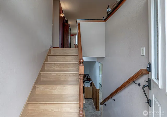 Photo 3 of Single family home for sale at 29400 60th Place S, Auburn, WA 98001 | MLS# NWM2583610 | Listing updated on 2026-09-30