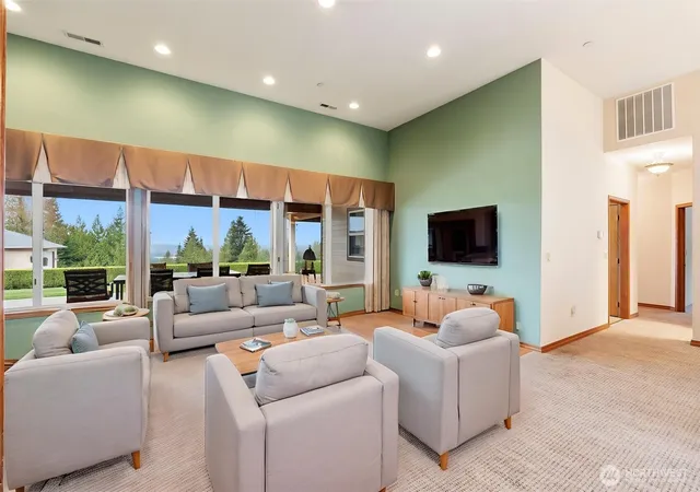 Photo 3 of Single family home for sale at 142 Nugget Dr, Centralia, WA 98531 | MLS# NWM2583611 | Listing updated on 2026-09-18