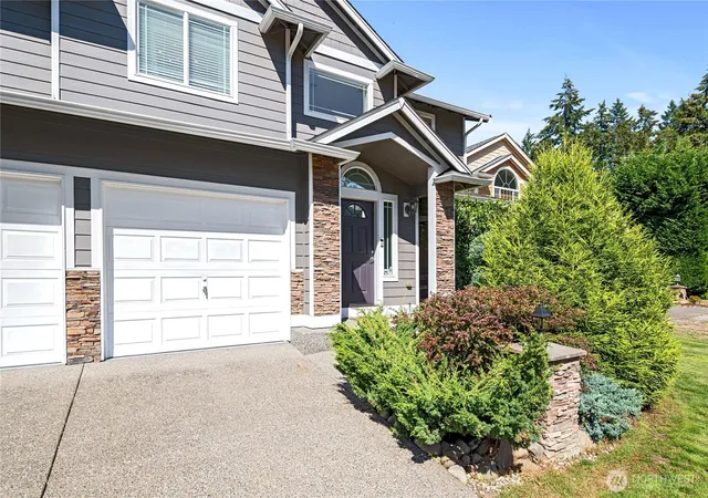 Photo 2 of Single family home for sale at 2615 170th Street Ct E, Tacoma, WA 98445 | MLS# NWM2583633 | Listing updated on 2026-09-29