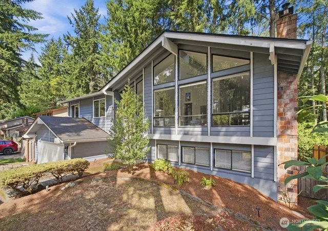 Photo 3 of Single family home for sale at 5364 Pineridge Dr Ne, Bremerton, WA 98311 | MLS# NWM2583639 | Listing updated on 2026-09-25