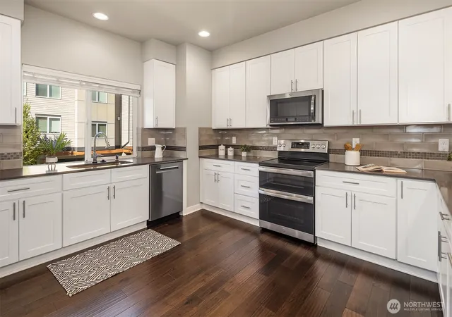 Photo 3 of Townhouse for sale at 19225 Damson Rd #D4, Lynnwood, WA 98036 | MLS# NWM2583641 | Listing updated on 2026-09-18