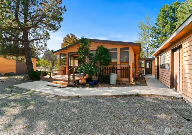 Photo 1 of Manufactured home for sale at 1251 Sunlight Dr, Cle Elum, WA 98922 | MLS# NWM2583645 | Listing updated on 2026-09-28