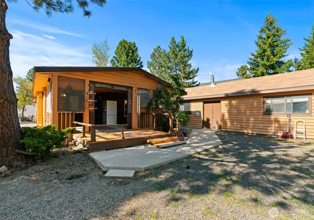 Photo 2 of Manufactured home for sale at 1251 Sunlight Dr, Cle Elum, WA 98922 | MLS# NWM2583645 | Listing updated on 2026-09-28