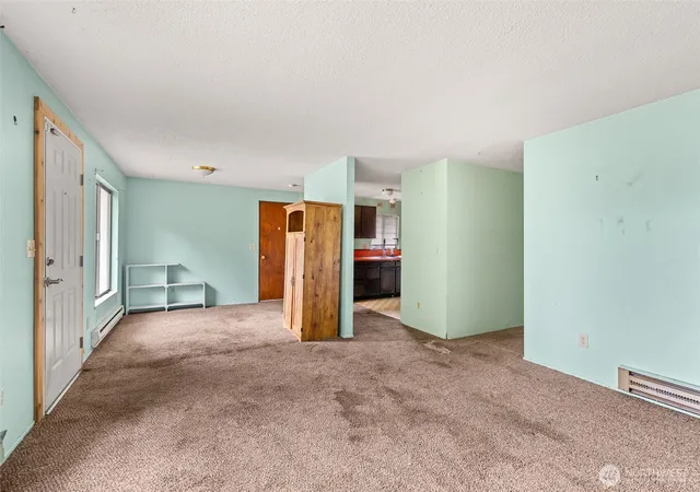 Photo 4 of Single family home for sale at 1222 Crescent, Raymond, WA 98577 | MLS# NWM2583646 | Listing updated on 2026-09-30