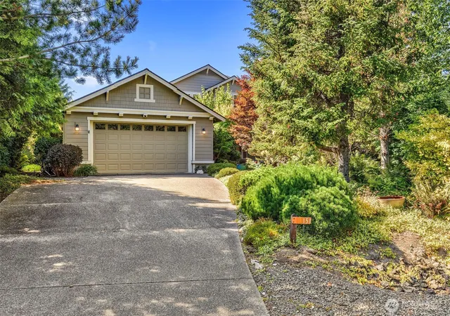 Photo 3 of Single family home for sale at 151 Mt Christie Ct, Port Ludlow, WA 98365 | MLS# NWM2583650 | Listing updated on 2026-09-19