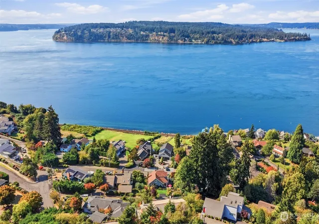 Photo 1 of Sale Pending at 4440 Paradise Ave W, University Place, WA 98466 | MLS# NWM2583656 | Listing updated on 2026-10-01