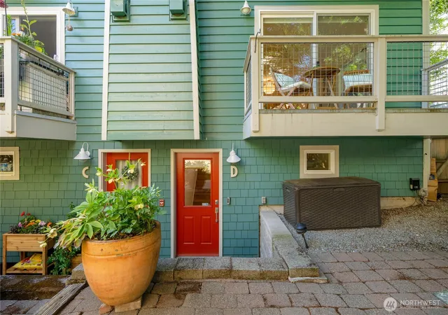 Photo 2 of Sale Pending at 3648 Francis Ave N #D, Seattle, WA 98103 | MLS# NWM2583661 | Listing updated on 2026-09-29