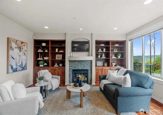 Photo 3 of Townhouse for sale at 15186 132nd Avenue Ne, Woodinville, WA 98072 | MLS# NWM2583663 | Listing updated on 2026-09-19