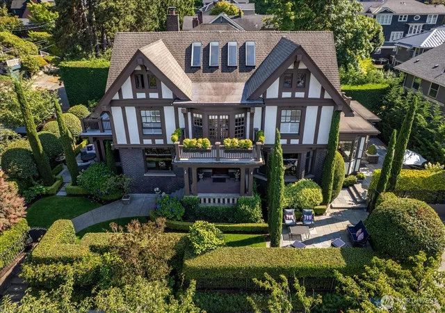 Photo 2 of Mansion for sale at 1215 E Lynn St, Seattle, WA 98102 | MLS# NWM2583669 | Listing updated on 2026-09-29