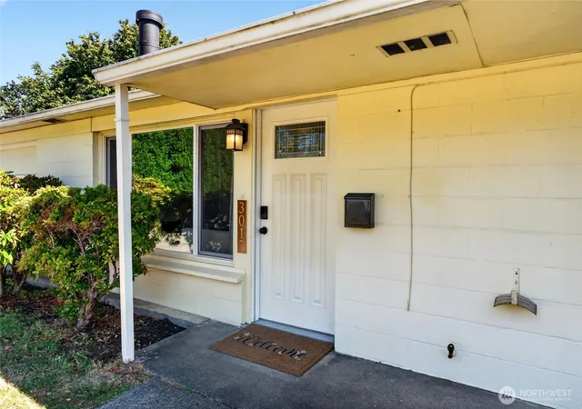 Photo 2 of Single family home for sale at 3017 N Bennett St, Tacoma, WA 98407 | MLS# NWM2583674 | Listing updated on 2026-09-23