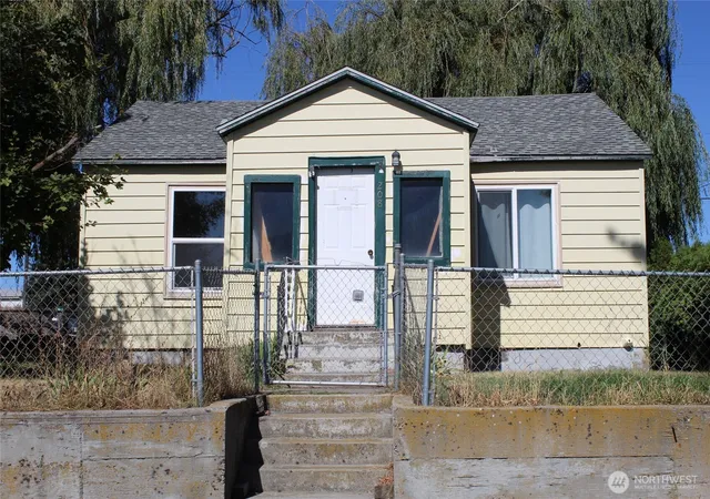 Photo 1 of Single family home for sale at 208 Sinclair, Davenport, WA 99122 | MLS# NWM2583675 | Listing updated on 2026-09-17