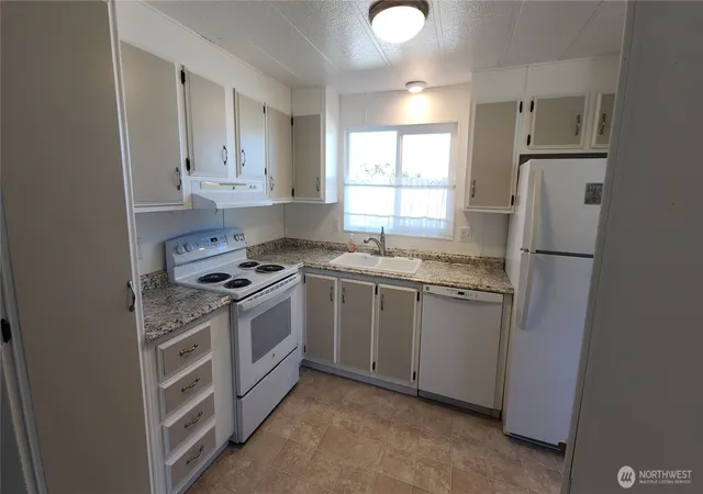 Photo 3 of Manufactured home for sale at 1458 View Vista Park, Port Angeles, WA 98362 | MLS# NWM2583682 | Listing updated on 2026-09-21