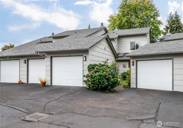Photo 1 of Condo for sale at 2353 40th Avenue #3, Longview, WA 98632 | MLS# NWM2583684 | Listing updated on 2026-09-19
