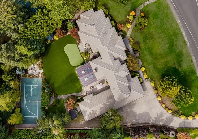 Photo 2 of Single family home for sale at 24733 Se Windsor Blvd, Sammamish, WA 98074 | MLS# NWM2583692 | Listing updated on 2026-10-01