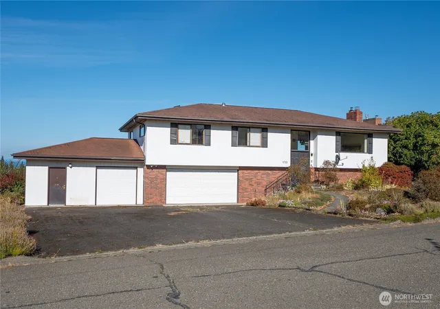 Photo 1 of Single family home for sale at 1713 East 4th, Port Angeles, WA 98362 | MLS# NWM2583705 | Listing updated on 2026-09-26