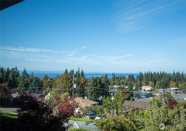 Photo 4 of Single family home for sale at 1713 East 4th, Port Angeles, WA 98362 | MLS# NWM2583705 | Listing updated on 2026-09-26