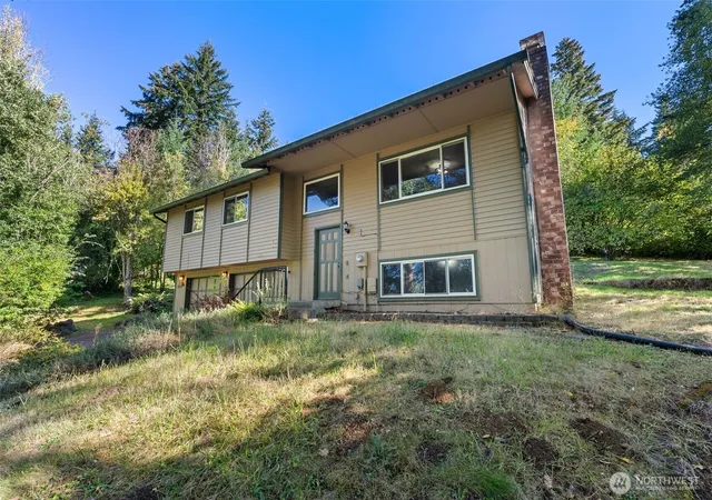 Photo 3 of Single family home for sale at 363 SE Canyon Dr, Chehalis, WA 98532 | MLS# NWM2583714 | Listing updated on 2026-10-02