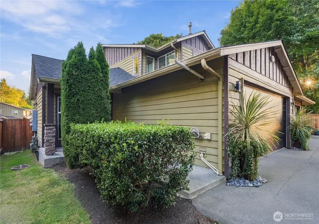 Photo 3 of Sale Pending at 14729 Meadow Rd #A, Lynnwood, WA 98087 | MLS# NWM2583718 | Listing updated on 2026-10-02