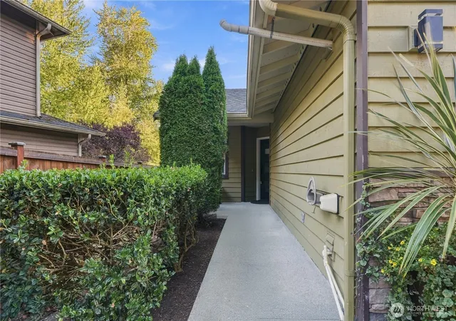 Photo 3 of Sale Pending at 14729 Meadow Rd #A, Lynnwood, WA 98087 | MLS# NWM2583718 | Listing updated on 2026-10-02