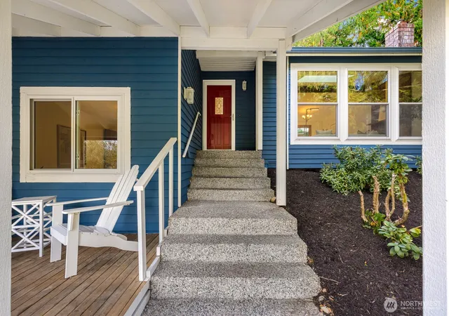Photo 3 of Single family home for sale at 316 160th Place SE, Bothell, WA 98012 | MLS# NWM2583723 | Listing updated on 2026-09-30