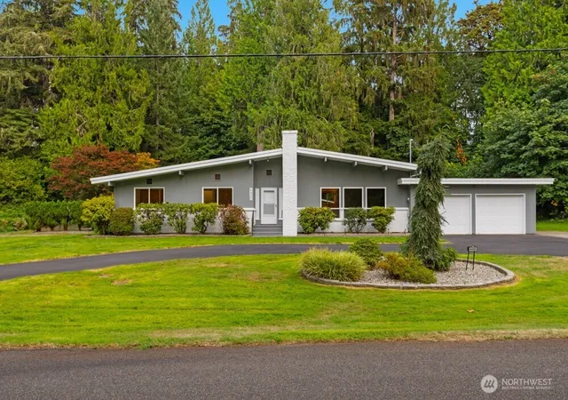 Photo 4 of Single family home for sale at 6430 Restawhile Ct SW, Olympia, WA 98512 | MLS# NWM2583728 | Listing updated on 2026-10-01