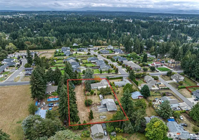 Photo 3 of Single family home for sale at 11818 80th Avenue E, Puyallup, WA 98373 | MLS# NWM2583730 | Listing updated on 2026-09-29