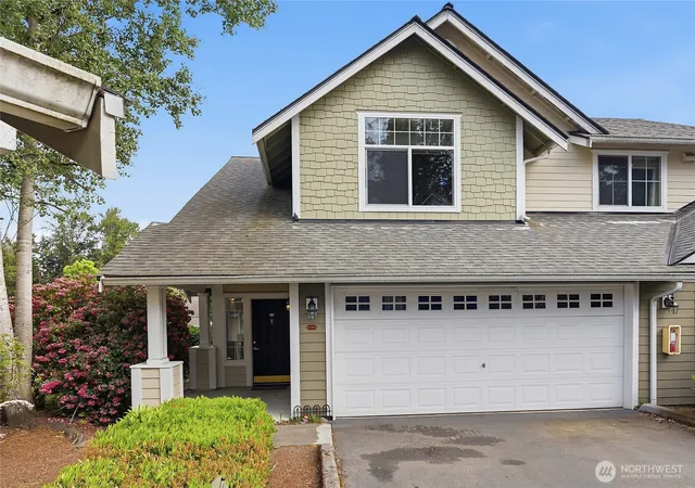 Photo 2 of Condo for sale at 13000 Admiralty Way #J101, Everett, WA 98204 | MLS# NWM2583735 | Listing updated on 2026-09-30