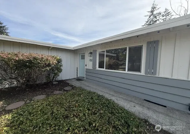 Photo 1 of Single family home for sale at 712 141st Street E, Tacoma, WA 98445 | MLS# NWM2583744 | Listing updated on 2026-10-02