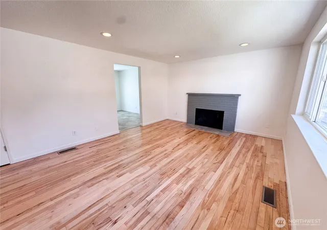 Photo 3 of Single family home for sale at 712 141st Street E, Tacoma, WA 98445 | MLS# NWM2583744 | Listing updated on 2026-10-02