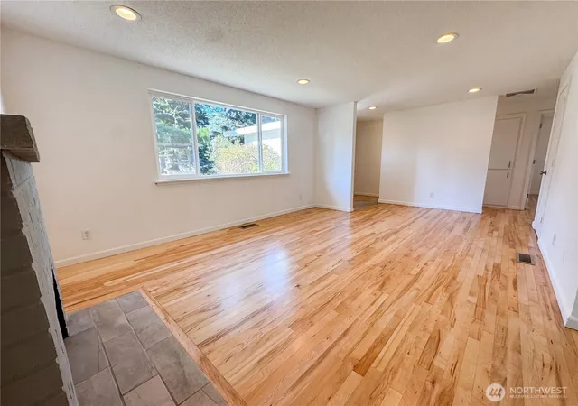 Photo 4 of Single family home for sale at 712 141st Street E, Tacoma, WA 98445 | MLS# NWM2583744 | Listing updated on 2026-10-02