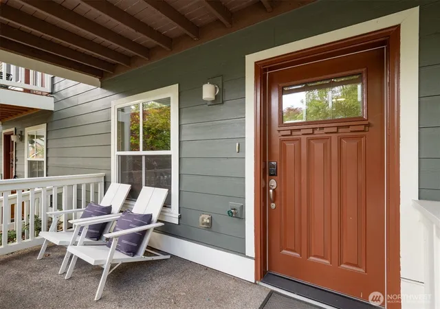 Photo 3 of Townhouse for sale at 4347 Jill Pl S, Seattle, WA 98108 | MLS# NWM2583751 | Listing updated on 2026-09-24