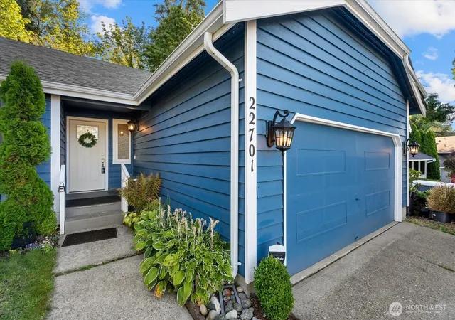Photo 4 of Single family home for sale at 22701 12th Place W, Bothell, WA 98021 | MLS# NWM2583755 | Listing updated on 2026-09-30
