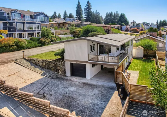 Photo 3 of Single family home for sale at 3627 Wells Ave N, Renton, WA 98056 | MLS# NWM2583768 | Listing updated on 2026-09-23
