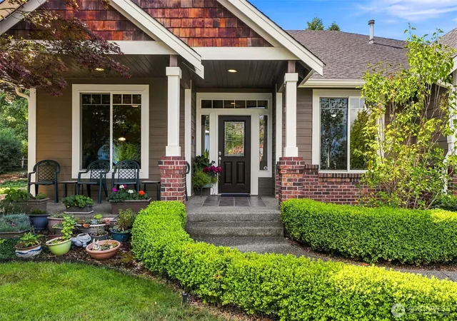 Photo 3 of Single family home for sale at 1106 15th Avenue Sw, Puyallup, WA 98371 | MLS# NWM2583777 | Listing updated on 2026-10-01