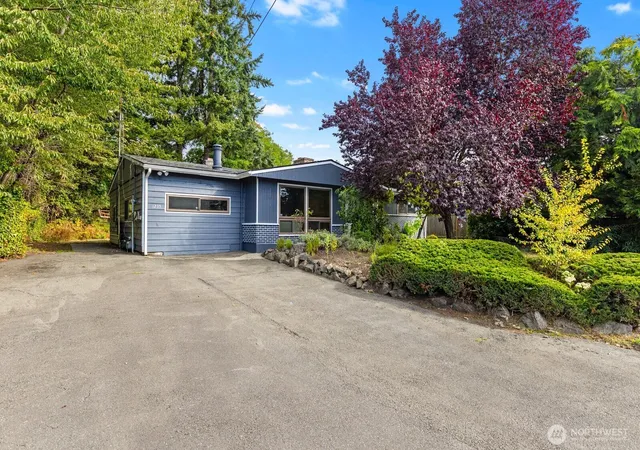 Photo 2 of Single family home for sale at 1235 8th Avenue S, Edmonds, WA 98020 | MLS# NWM2583783 | Listing updated on 2026-10-09