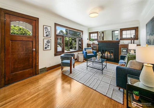 Photo 3 of Sale Pending at 6241 28th Avenue Ne, Seattle, WA 98115 | MLS# NWM2583792 | Listing updated on 2026-09-23