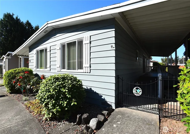 Photo 2 of Manufactured home for sale at 2500 S 370th Street #50, Federal Way, WA 98003 | MLS# NWM2583811 | Listing updated on 2026-10-05