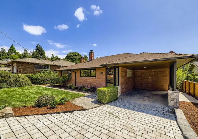Photo 2 of Single family home for sale at 4027 Sw Trenton St, Seattle, WA 98136 | MLS# NWM2583813 | Listing updated on 2026-09-29