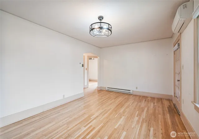 Photo 4 of Single family home for sale at 707 Ayers St, Kelso, WA 98626 | MLS# NWM2583818 | Listing updated on 2026-10-01