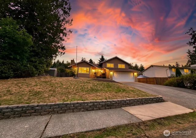 Photo 2 of Single family home for sale at 7275 Blackbird Dr Ne, Bremerton, WA 98311 | MLS# NWM2583820 | Listing updated on 2026-10-01