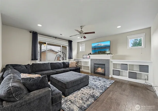Photo 4 of Single family home for sale at 11402 175th Street E, Puyallup, WA 98374 | MLS# NWM2583826 | Listing updated on 2026-09-18