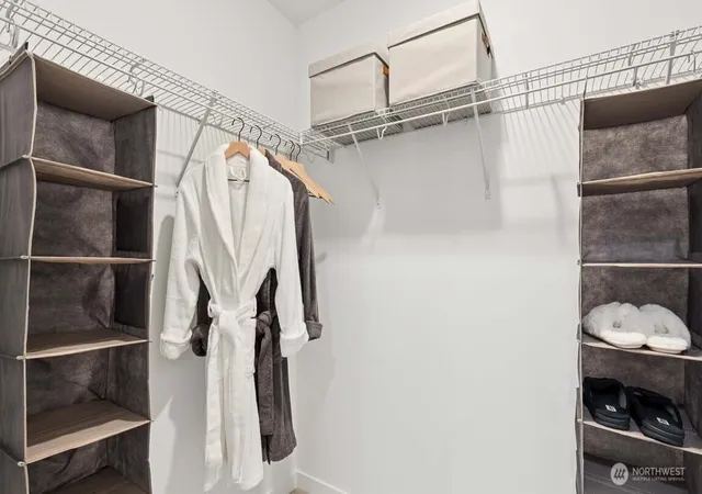 Photo 13 of Townhouse for sale at 16830 20th Avenue W #B6, Lynnwood, WA 98037 | MLS# NWM2583828 | Listing updated on 2026-10-12