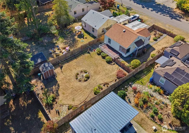 Photo 3 of Single family home for sale at 11752 20th Avenue Ne, Seattle, WA 98125 | MLS# NWM2583832 | Listing updated on 2026-09-27