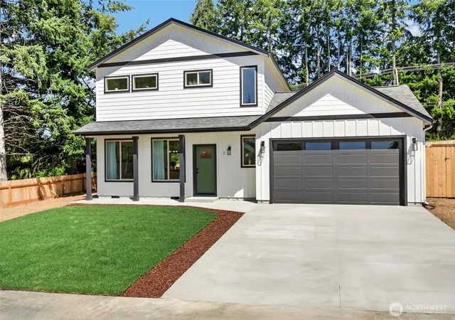 Photo 2 of Single family home for sale at 705 Endor Hts Ct, Vader, WA 98593 | MLS# NWM2583833 | Listing updated on 2026-09-29