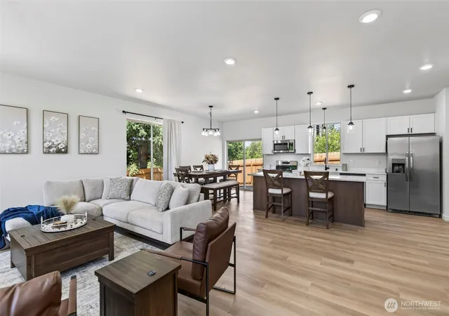 Photo 3 of Single family home for sale at 705 Endor Hts Ct, Vader, WA 98593 | MLS# NWM2583833 | Listing updated on 2026-09-29
