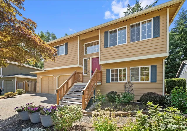Photo 1 of Sale Pending at 928 96th Avenue Se, Lake Stevens, WA 98258 | MLS# NWM2583836 | Listing updated on 2026-09-30