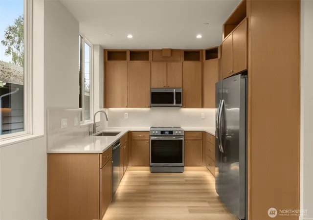 Photo 1 of Townhouse for sale at 10331 B Ashworth Ave N, Seattle, WA 98133 | MLS# NWM2583844 | Listing updated on 2026-10-12