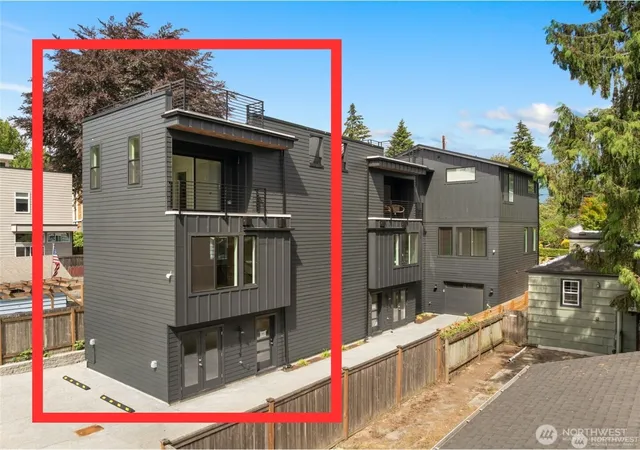 Photo 24 of Townhouse for sale at 10331 B Ashworth Ave N, Seattle, WA 98133 | MLS# NWM2583844 | Listing updated on 2026-10-12
